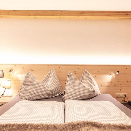 Quality Hosts Arlberg - Hotel Bergheim Sankt Anton am Arlberg Buitenkant foto