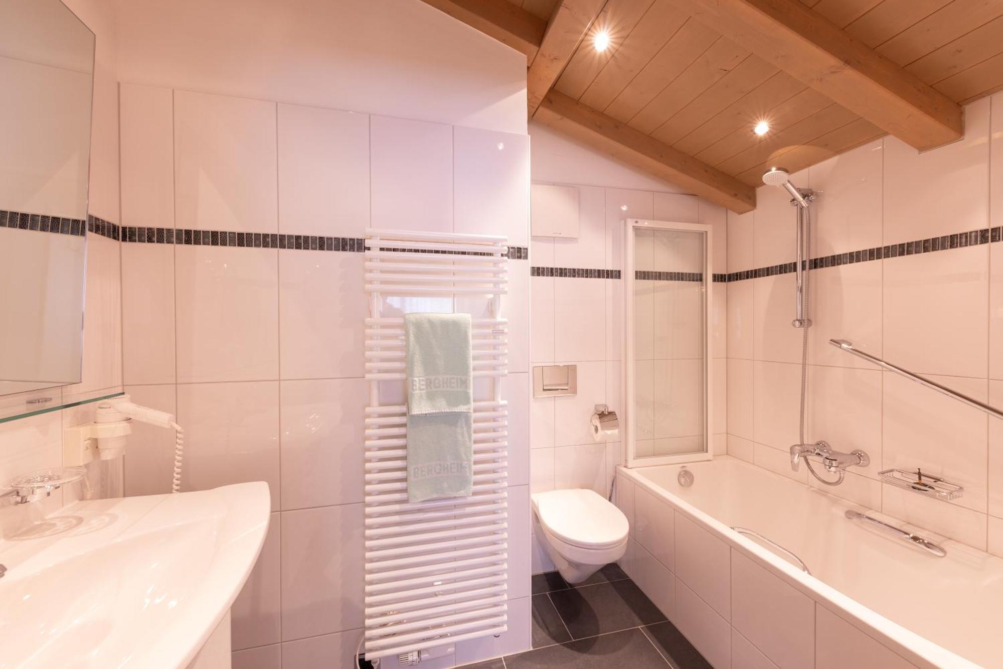 Quality Hosts Arlberg - Hotel Bergheim Sankt Anton am Arlberg Buitenkant foto